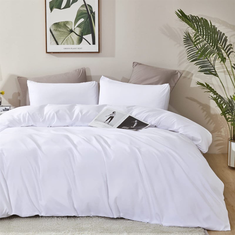 KAREVER White Fluffy Comforter Queen Women Soft White Bedding Men Durable Breathable Blanket Queen Lightweight Bed Comforter - Image 3